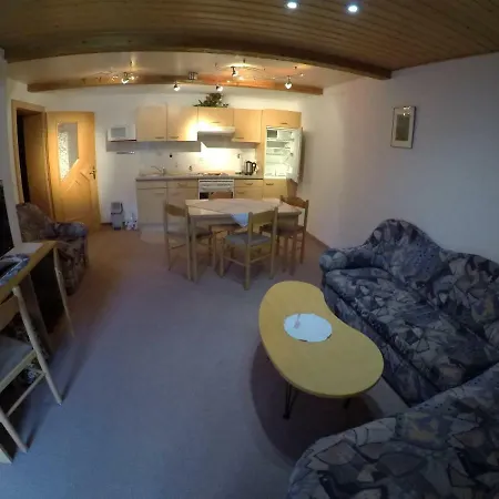 Gastehaus Reichle טאנהיים